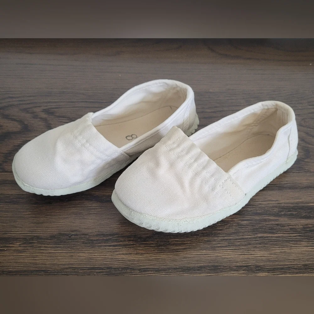 4 Pairs Girl's Shoes Sizes 8,10,11,12 Black Mary Janes, White Sandals, Sneakers
